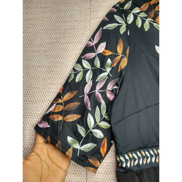 Black V Neck Blouse with Leaves Pattern and Half Sleeve Size XL - Picture 5 of 8